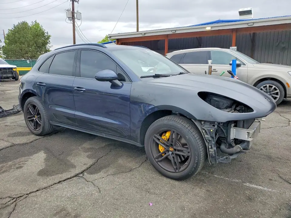 2021 PORSCHE MACAN   