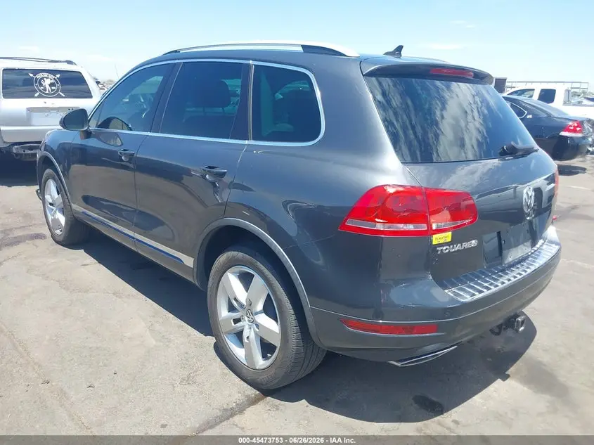 2011 VOLKSWAGEN TOUAREG TDI LUX