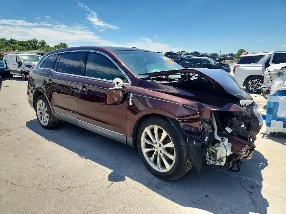 2010 LINCOLN MKT   