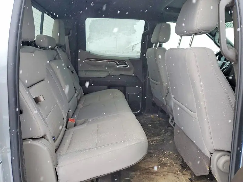 2024 CHEVROLET SILVERADO K1500 LT  