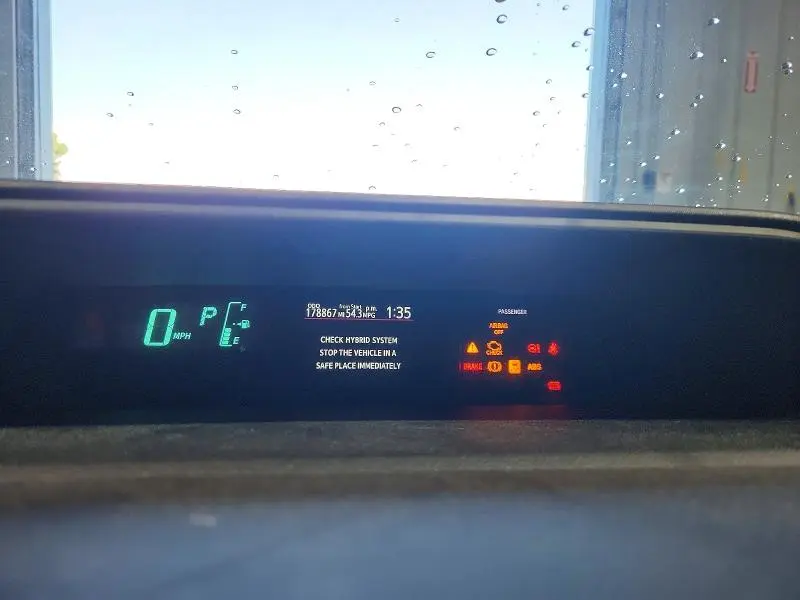 2013 TOYOTA PRIUS C TWO  