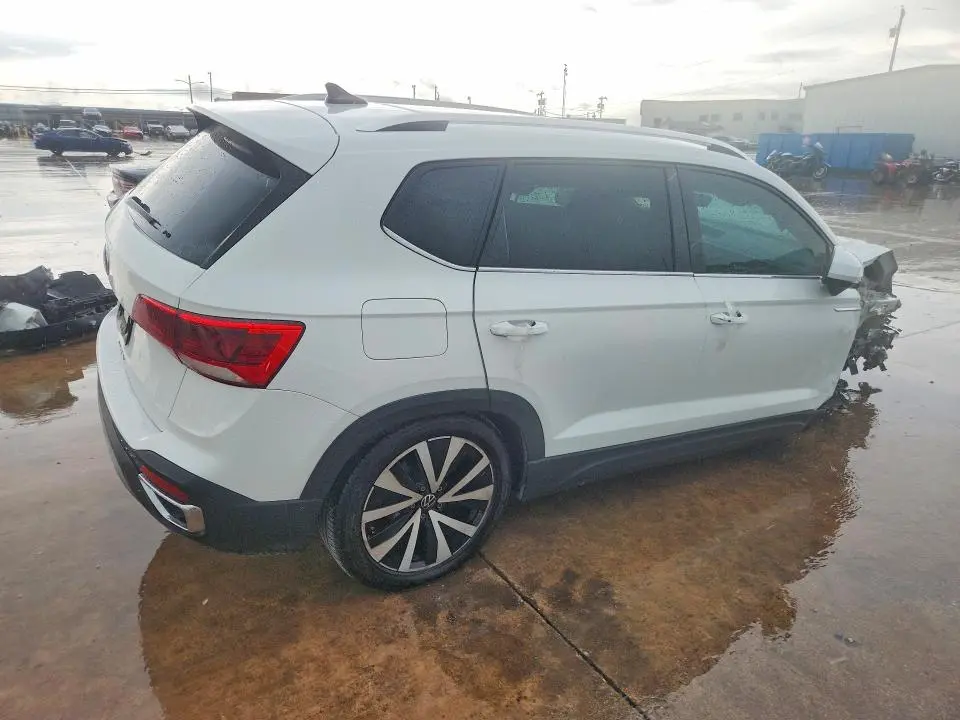 2024 VOLKSWAGEN TAOS SE  