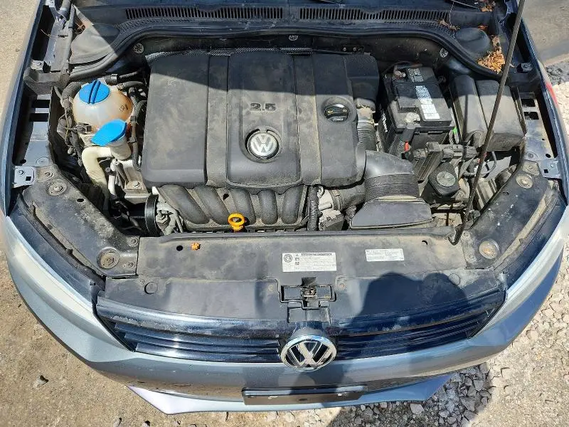 2012 VOLKSWAGEN JETTA SE  