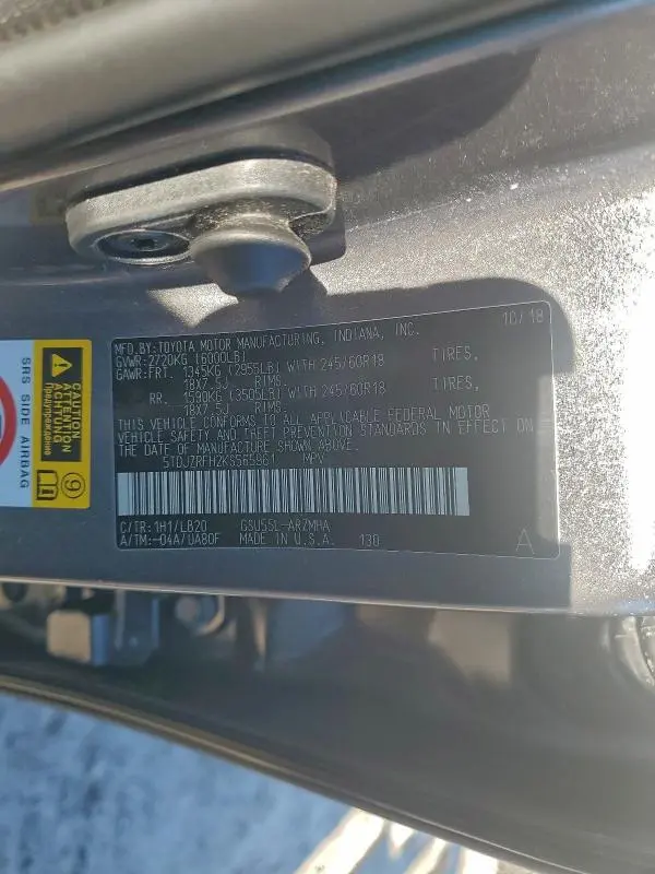 2019 TOYOTA HIGHLANDER SE  