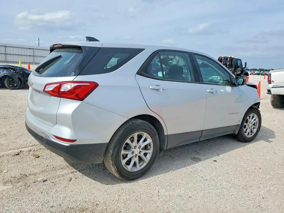 2018 CHEVROLET EQUINOX LS  