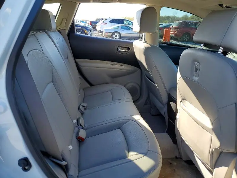 2013 NISSAN ROGUE S  