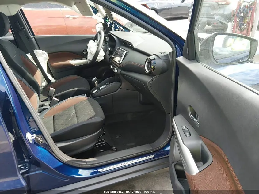 2018 NISSAN KICKS SR