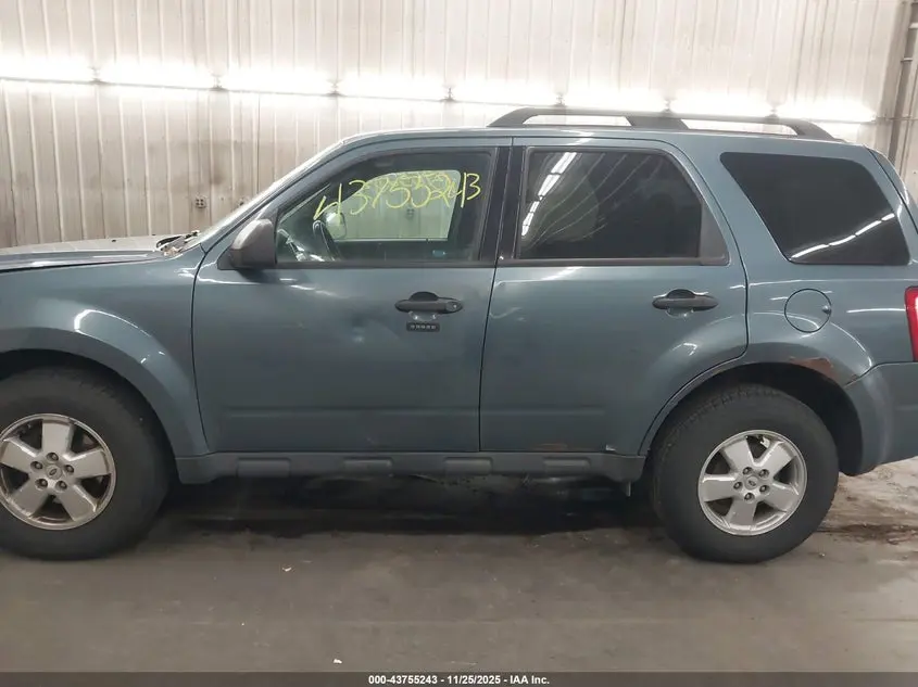 2011 FORD ESCAPE XLT