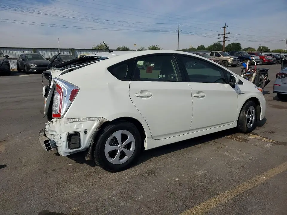 2015 TOYOTA PRIUS TWO  