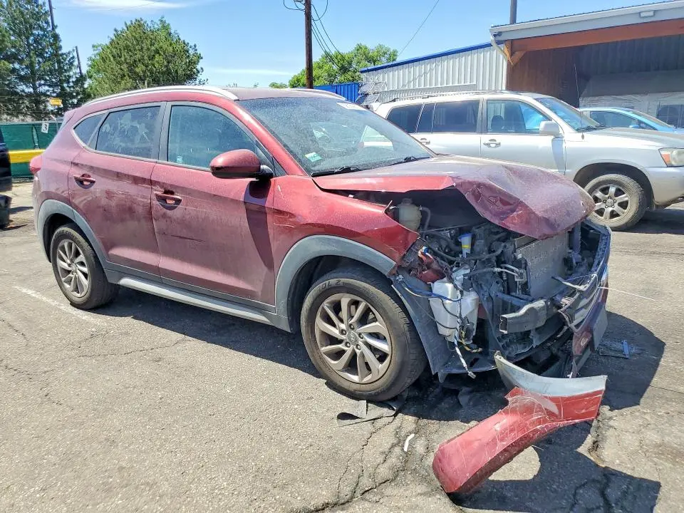 2017 HYUNDAI TUCSON SE  