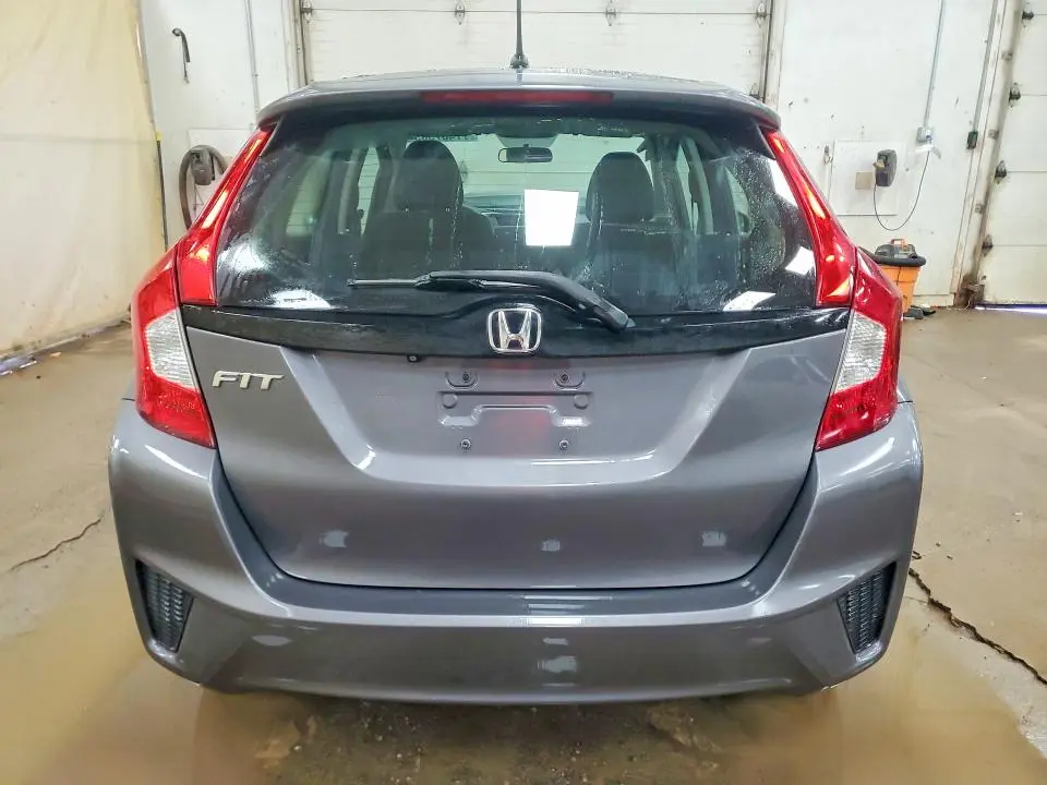 2016 HONDA FIT LX  