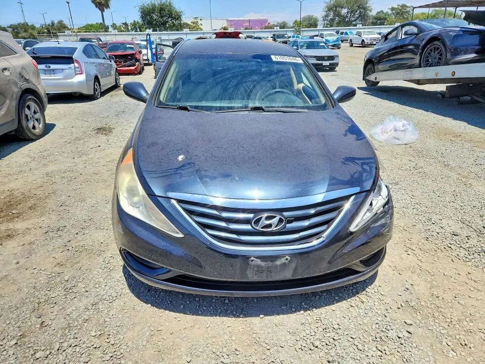 2011 HYUNDAI SONATA GLS  