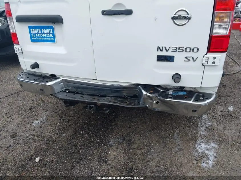 2014 NISSAN NV PASSENGER NV3500 HD SV V8