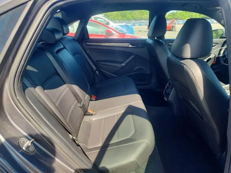 2021 VOLKSWAGEN PASSAT R-LINE  