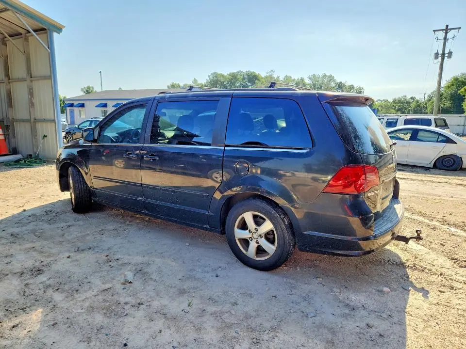 2011 VOLKSWAGEN ROUTAN SE  