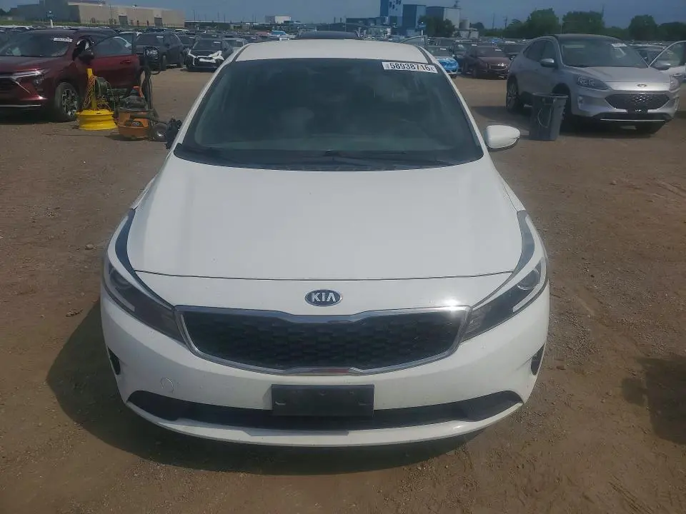 2017 KIA FORTE LX  