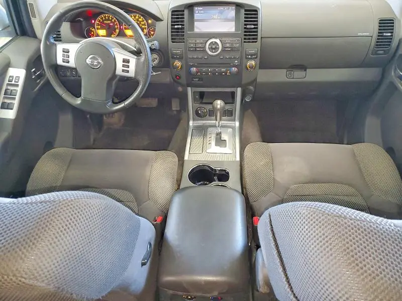 2011 NISSAN PATHFINDER S  