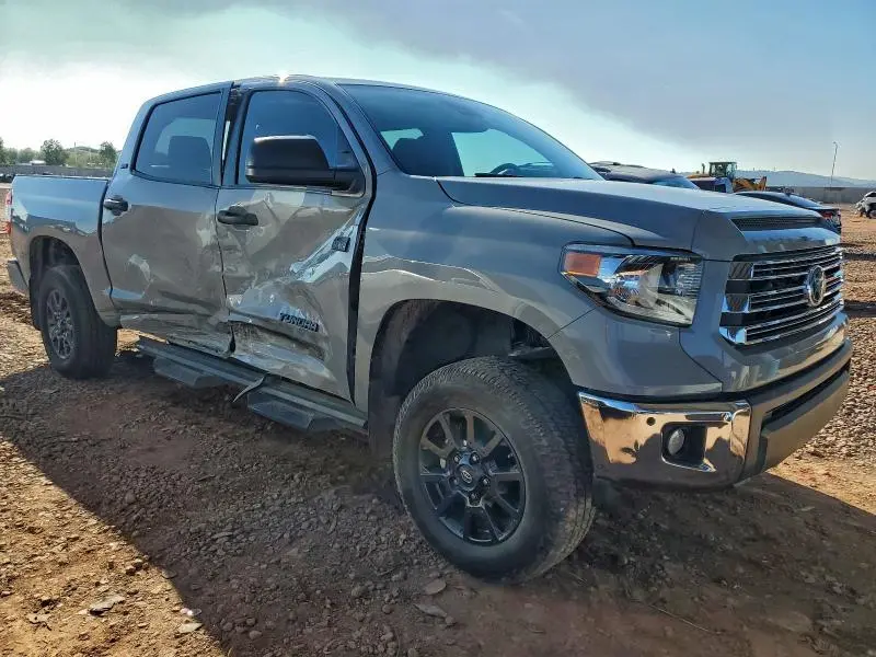 2021 TOYOTA TUNDRA CREWMAX SR5  