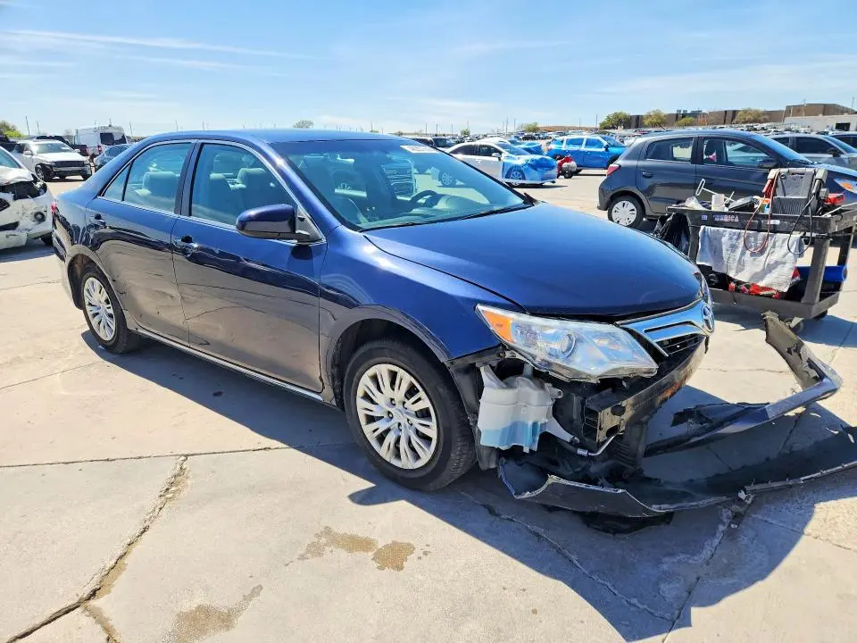 2014 TOYOTA CAMRY LE  
