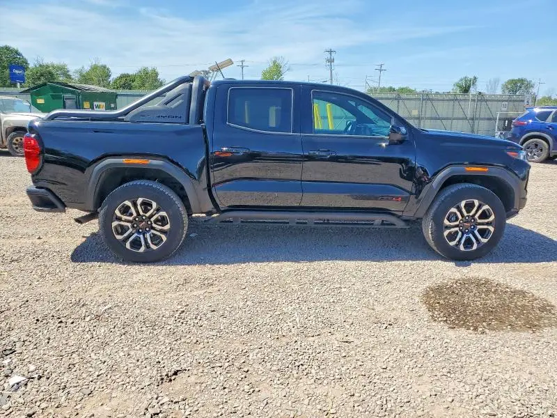 2025 GMC CANYON AT4  