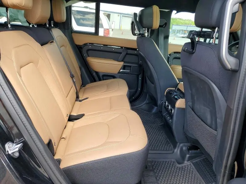 2025 LAND ROVER DEFENDER 110  