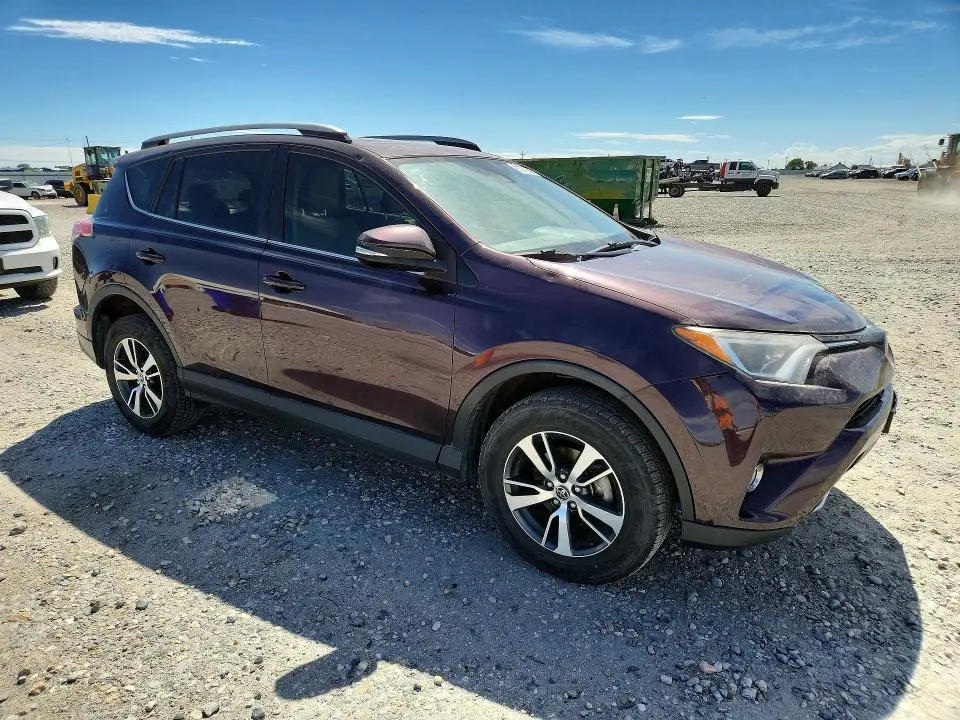 2018 TOYOTA RAV4 XLE  