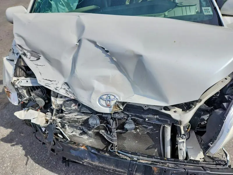 2015 TOYOTA SIENNA XLE PREMIUM 8-PASSENGER  