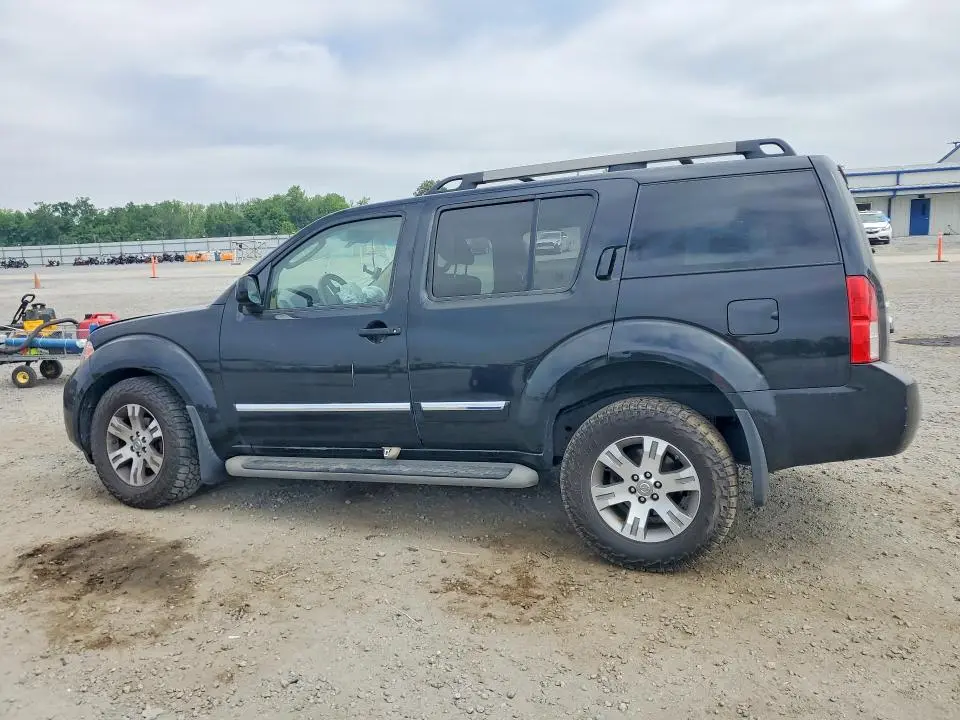 2012 NISSAN PATHFINDER S  