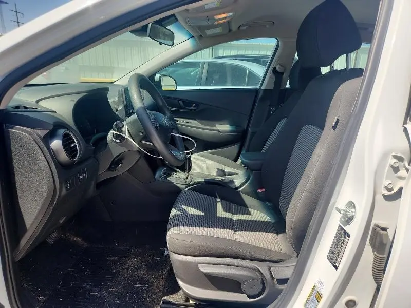 2021 HYUNDAI KONA SE  