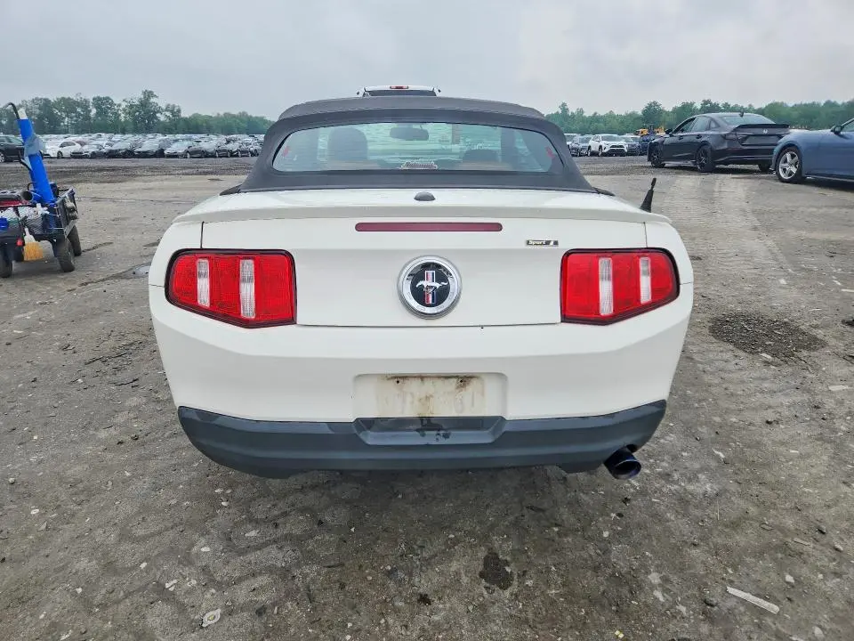 2010 FORD MUSTANG   