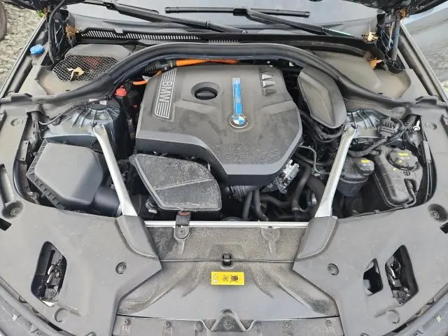 2019 BMW 530XE   