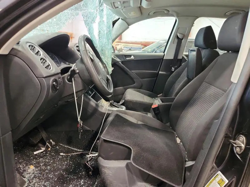 2010 VOLKSWAGEN TIGUAN S  