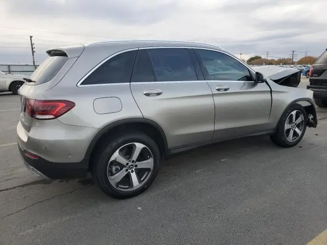 2022 MERCEDES-BENZ GLC 300  