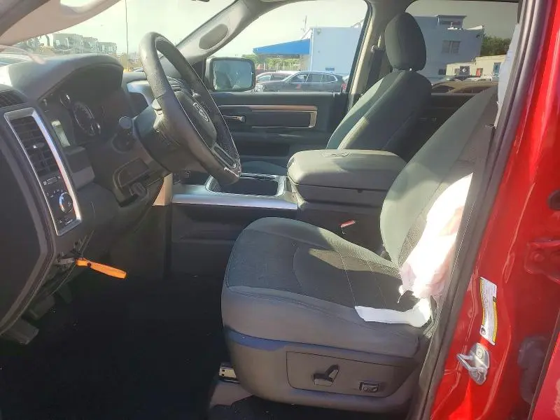 2018 RAM 1500 SLT  