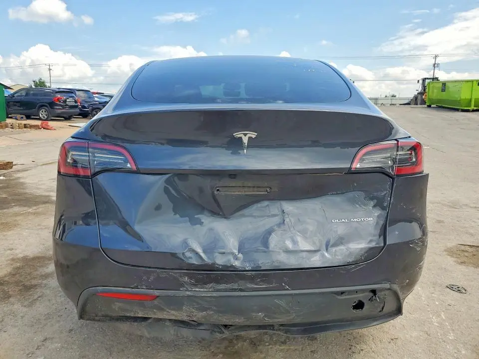 2024 TESLA MODEL Y   