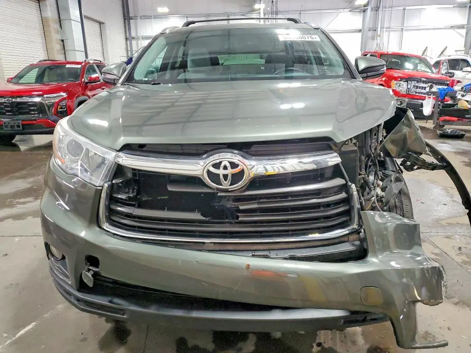 2016 TOYOTA HIGHLANDER XLE  