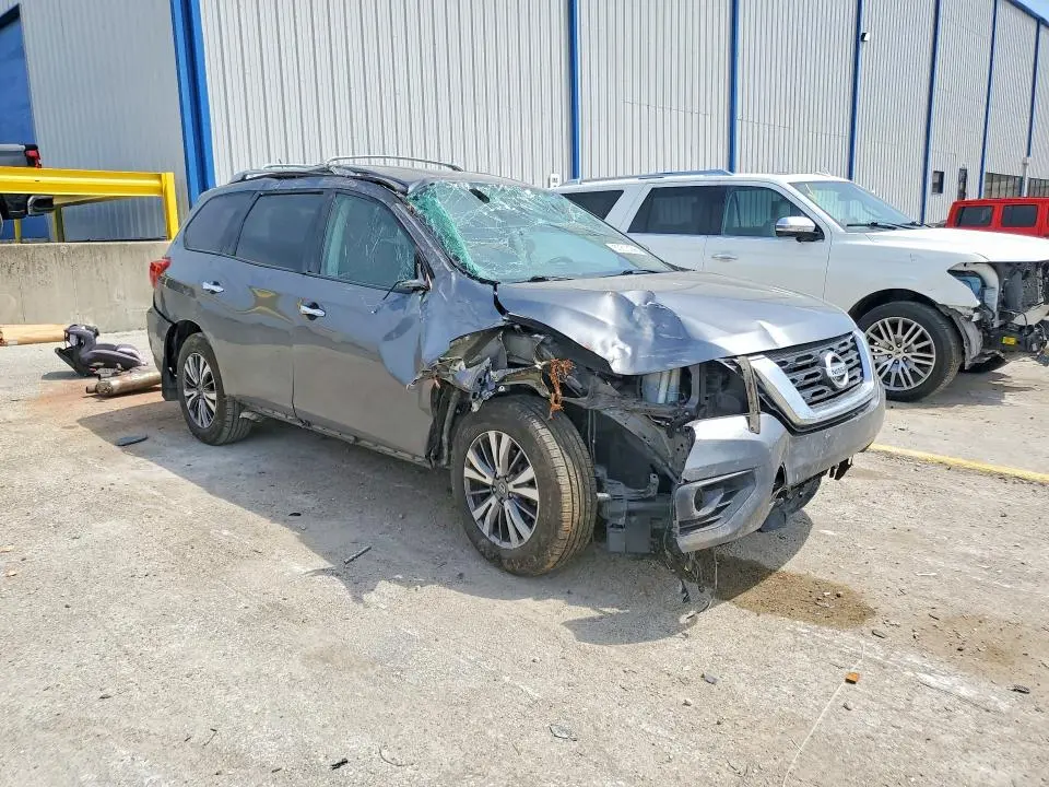 2018 NISSAN PATHFINDER SV  