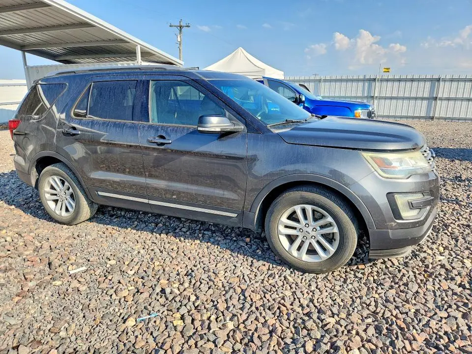 2017 FORD EXPLORER XLT  