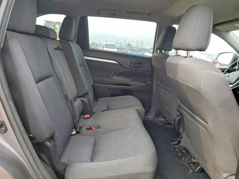 2014 TOYOTA HIGHLANDER LE  