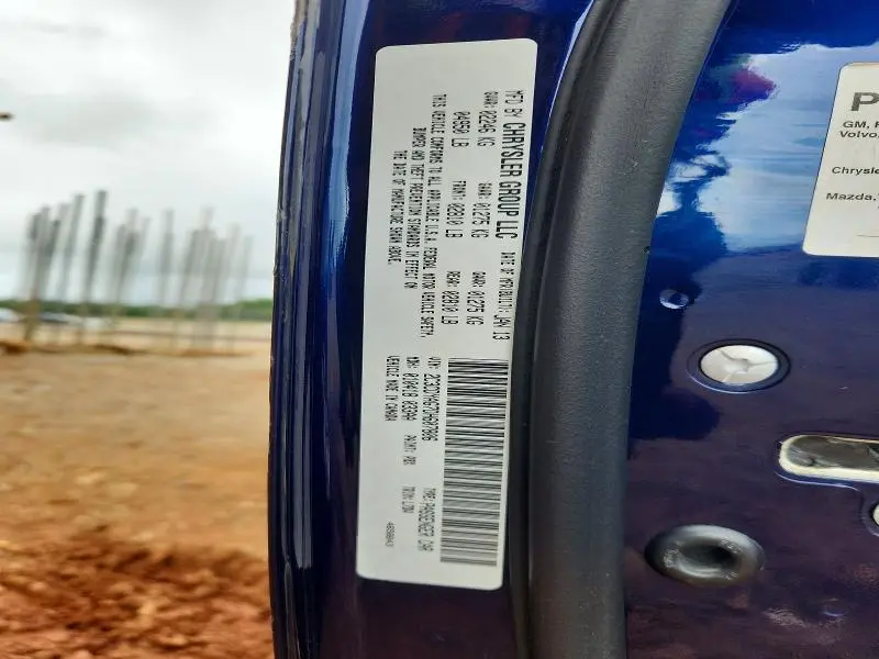 2013 DODGE CHALLENGER SXT  