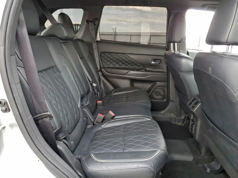 2022 MITSUBISHI OUTLANDER SEL  