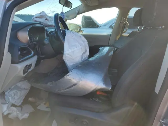 2020 CHRYSLER VOYAGER LX  