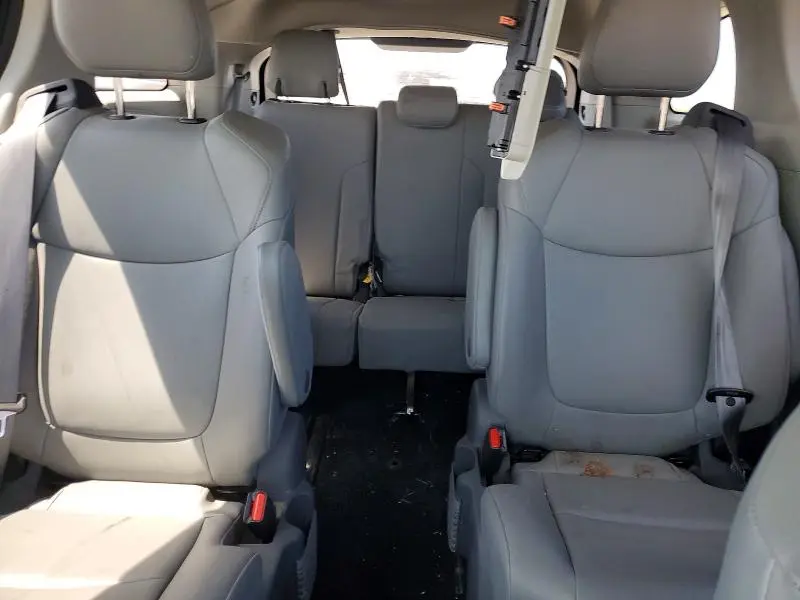 2021 TOYOTA SIENNA XLE 7-PASSENGER  