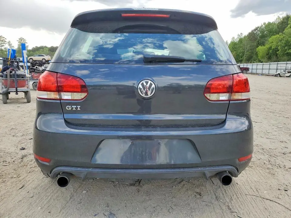2010 VOLKSWAGEN GTI   