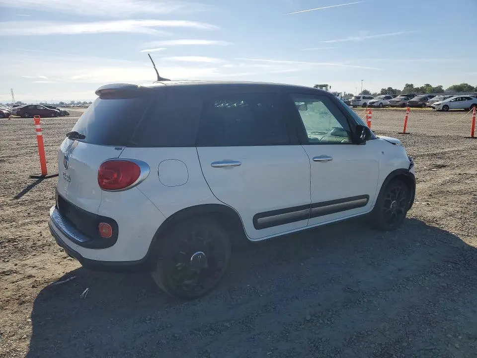 2017 FIAT 500L TREKKING  