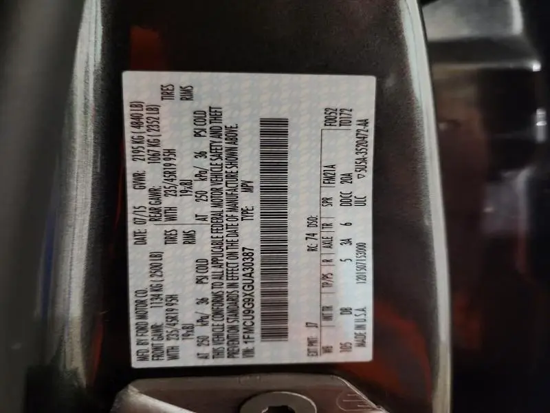 2016 FORD ESCAPE SE  
