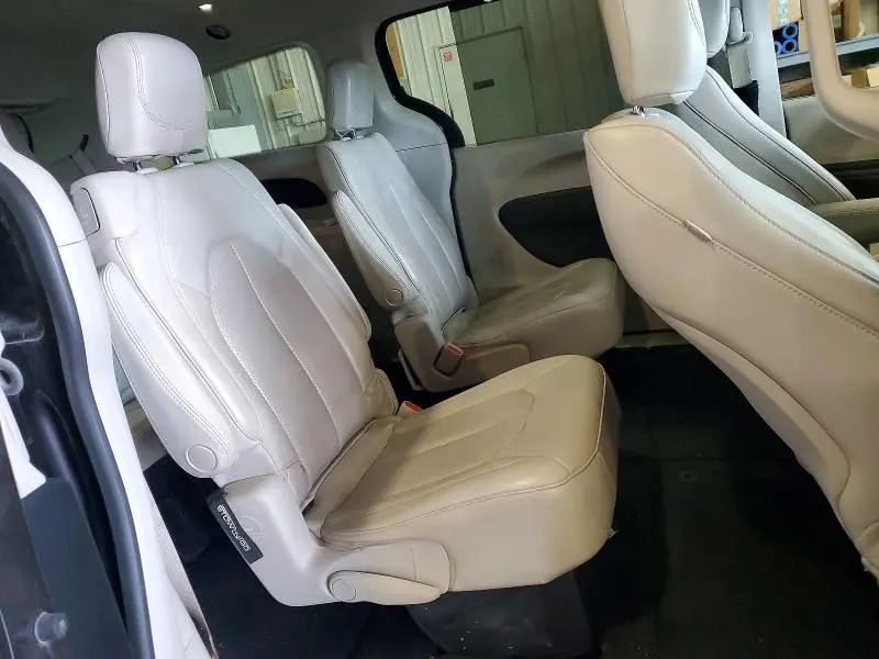 2021 CHRYSLER VOYAGER LXI  