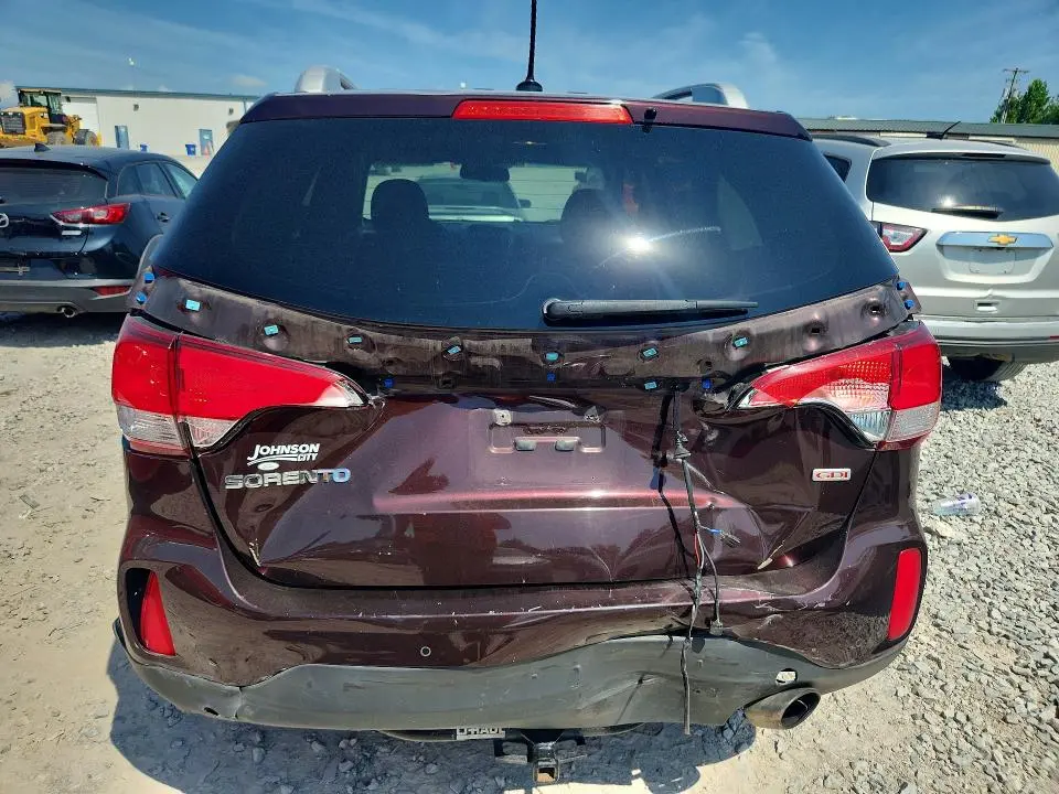 2015 KIA SORENTO LX  