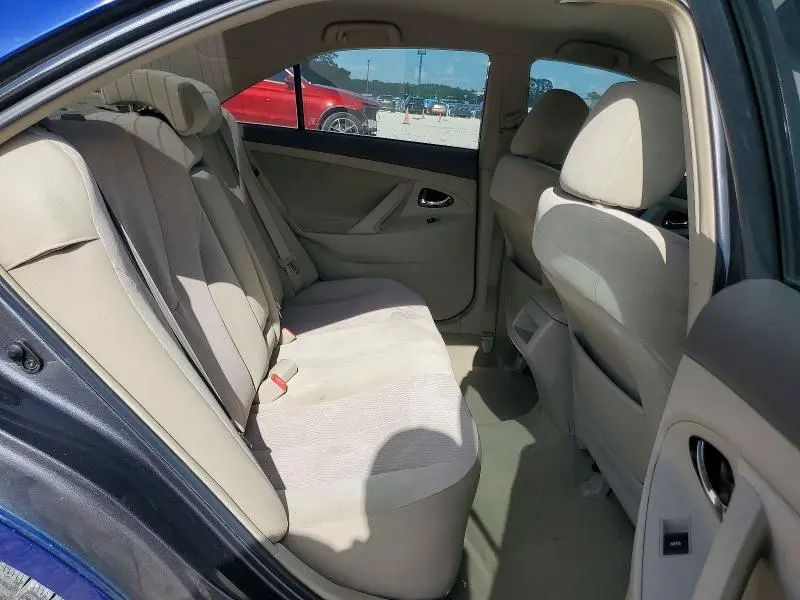 2010 TOYOTA CAMRY LE  