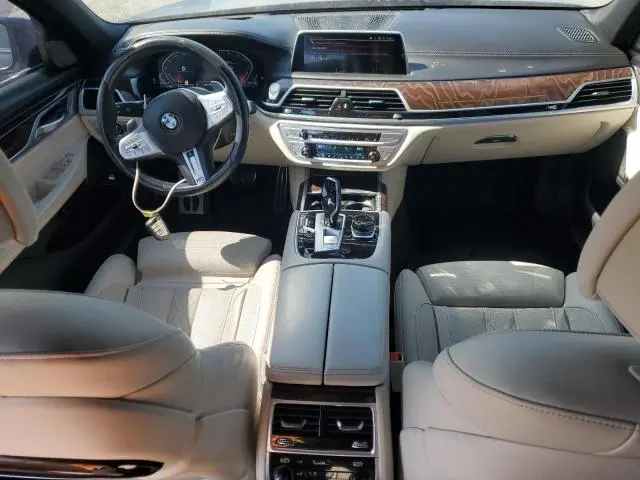 2021 BMW 750 XI  